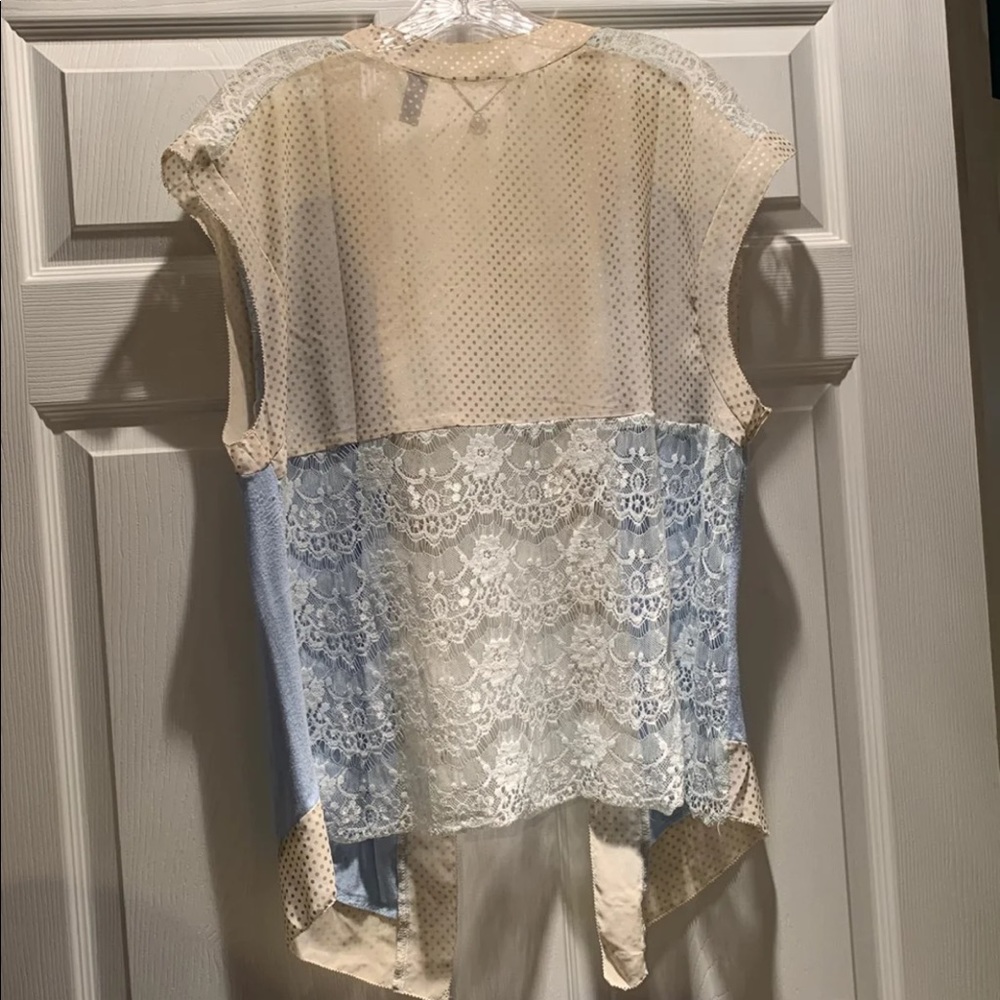 BKE boutique button up blouse